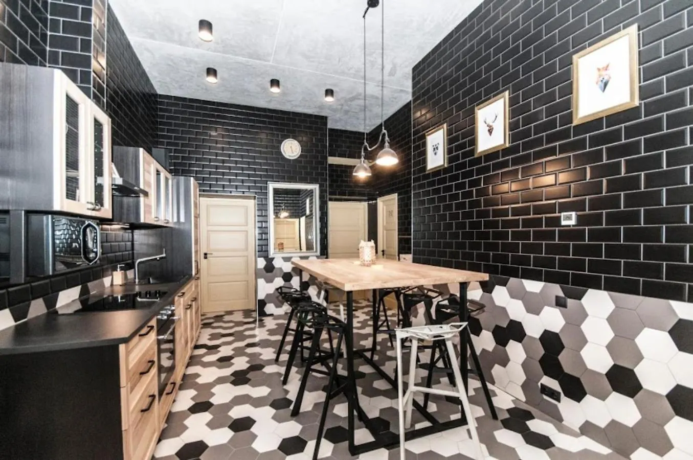 Geometric Luxury Apartment In The Center With 3Br Budapest